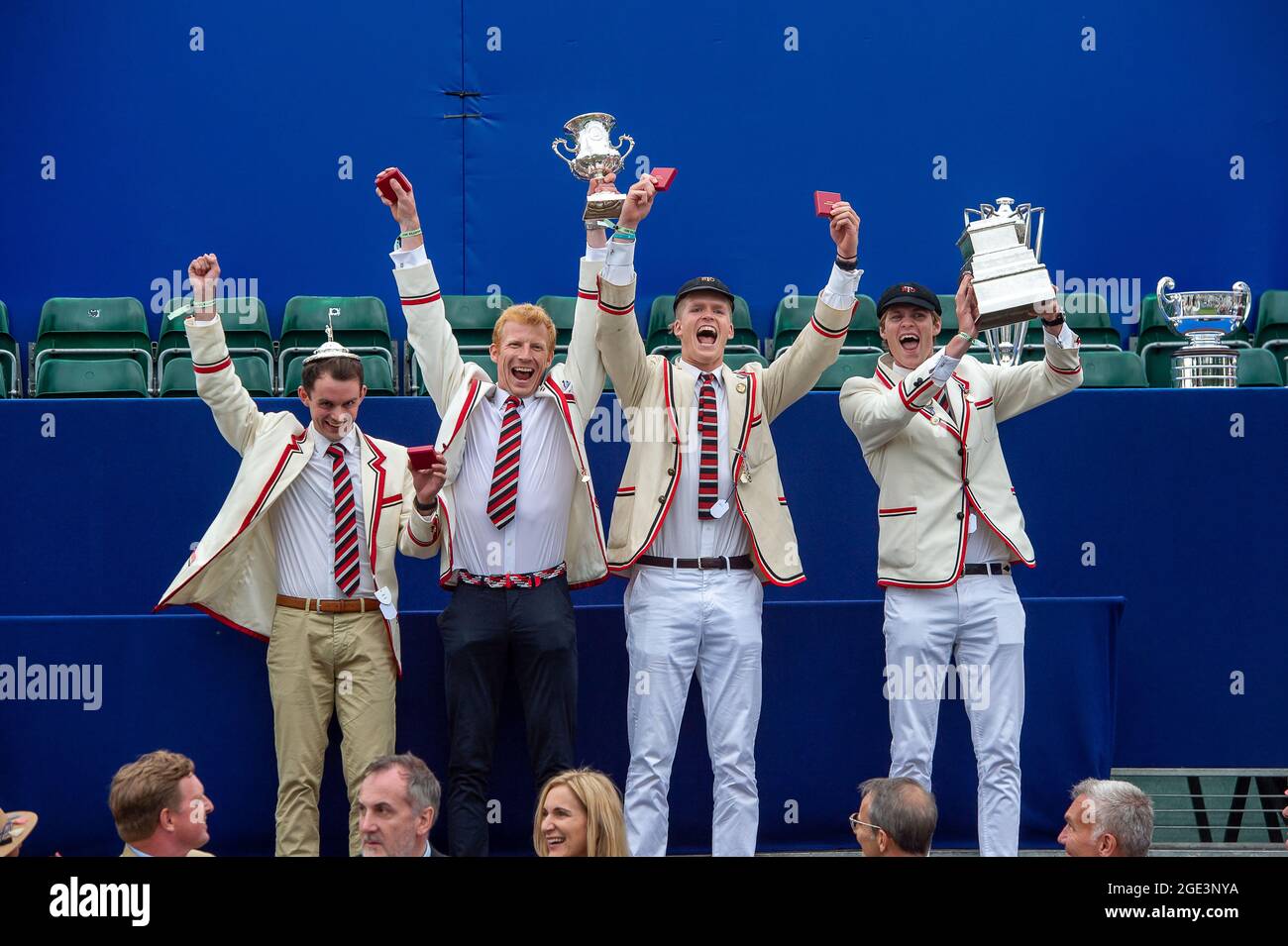 Henley-upon-Thames, Oxfordshire, Großbritannien. August 2021. Thames Rowing Club A-Gewinner des Wyfold Challenge Cup Vierer-Ruder der Männer am Finaltag bei der Henley Royal Regatta. Quelle: Maureen McLean/Alamy Stockfoto