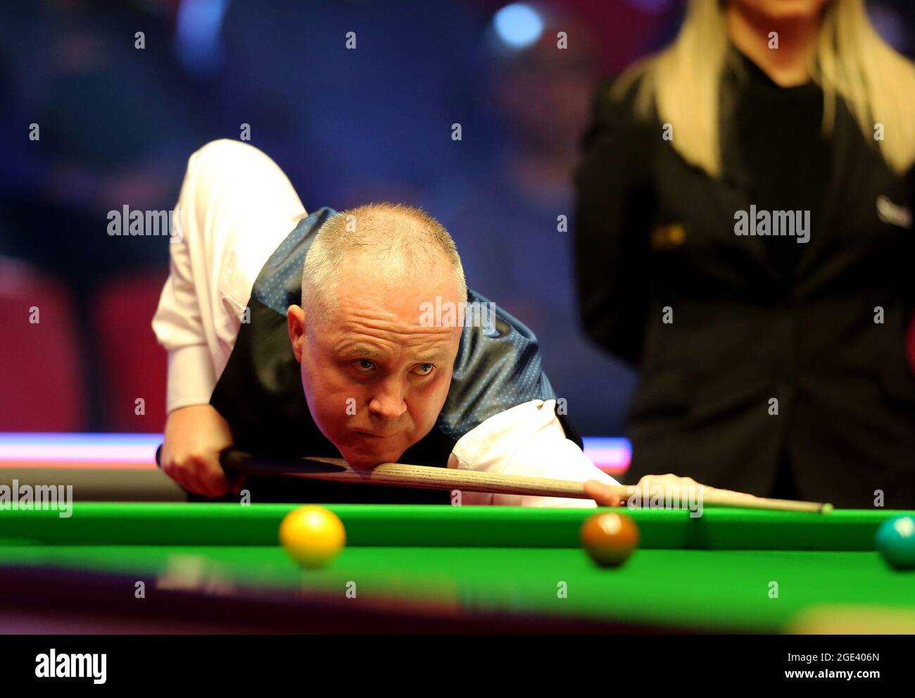 Leicester, Großbritannien. 16. August 2021; Morningside Arena, Leicester, England; British Open Snooker Championship; John Higgins in Aktion, in seinem Spiel mit Alexander Ursenbacher Credit: Action Plus Sports Images/Alamy Live News Stockfoto