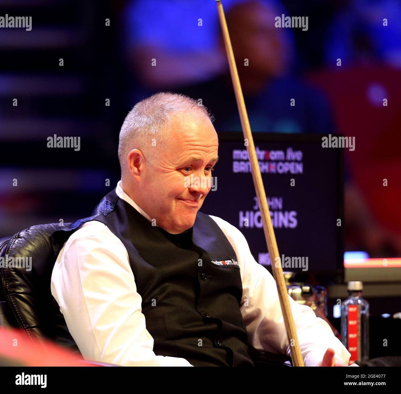 Leicester, Großbritannien. 16. August 2021; Morningside Arena, Leicester, England; British Open Snooker Championship; John Higgins in seinem Spiel mit Alexander Ursenbacher Credit: Action Plus Sports Images/Alamy Live News Stockfoto