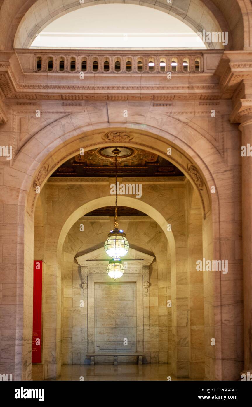 Astor hall new yorker bibliothek -Fotos und -Bildmaterial in hoher ...