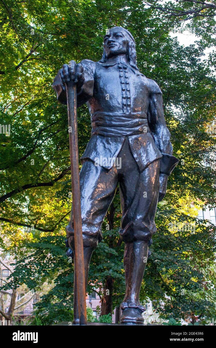 Bronzestatue von Peter Gerard Stuyvesant auf dem Stuyvesant Square in New York City Stockfoto