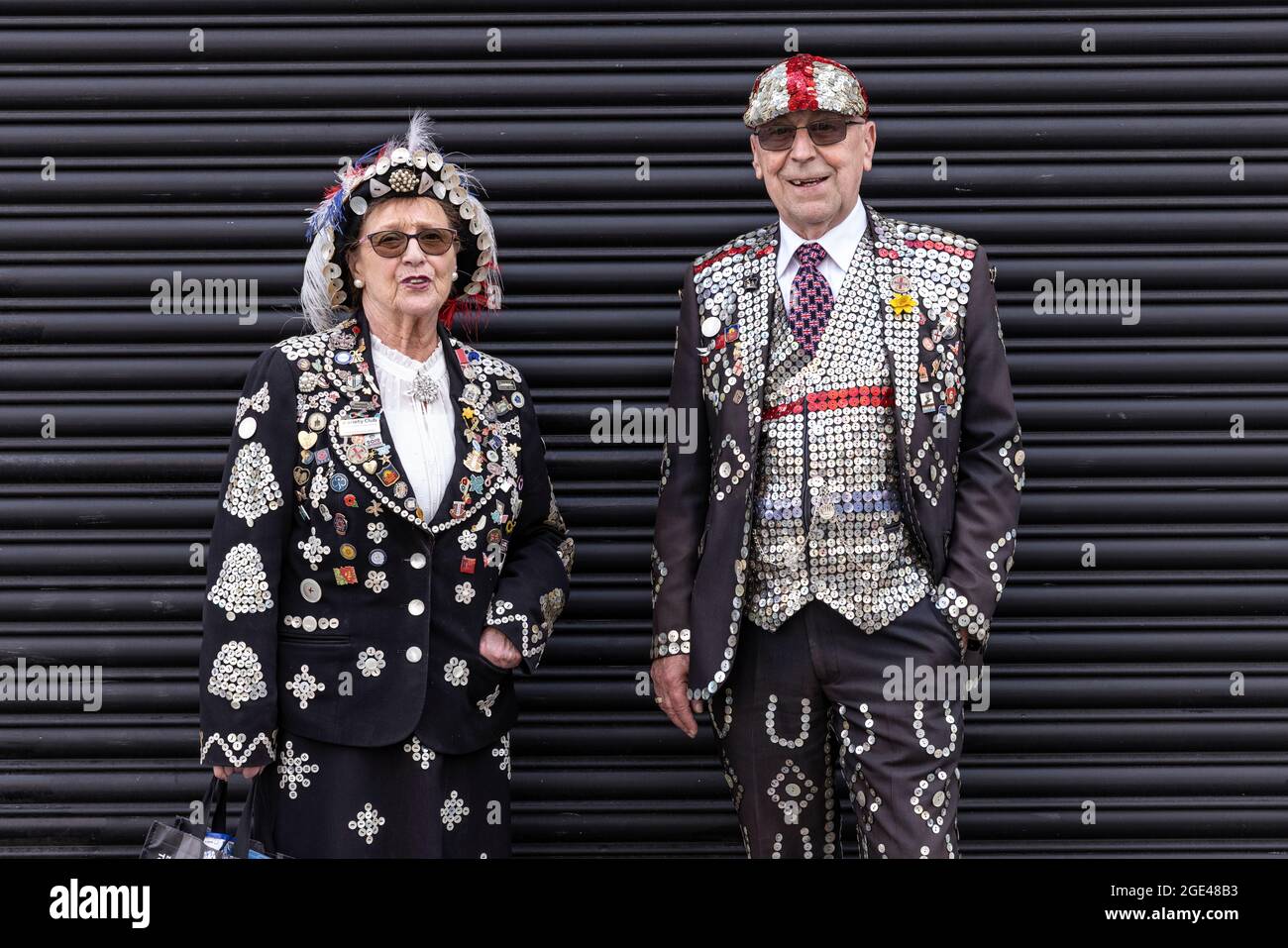 Bob Paice und Doreen Golding, Mitglieder der London Pearly King and Queen Society, London, England, Vereinigtes Königreich Stockfoto