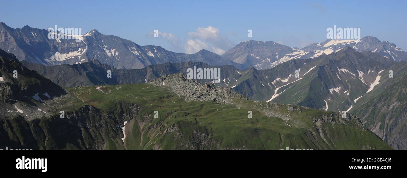 Berge in der sogenannten Tektonischen Arena Sardona, Schweiz. Stockfoto