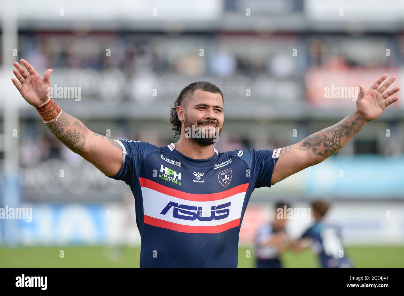 Wakefield, England - 15. August 2021 - David Fifita von Wakefield Trinity würdigt Fans nach dem Sieg in der Rugby League Betfred Super League Wakefield Trinity vs Warrington Wolves im Mobile Rocket Stadium, Wakefield, Großbritannien, Dean Williams Stockfoto