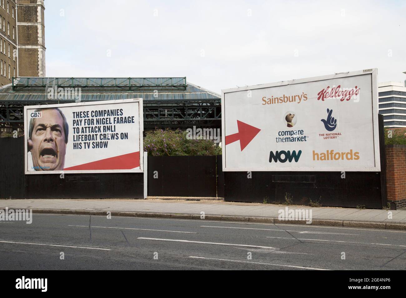 Nigel Farage Negative Plakatwerbung, Southampton Dock, England. Stockfoto