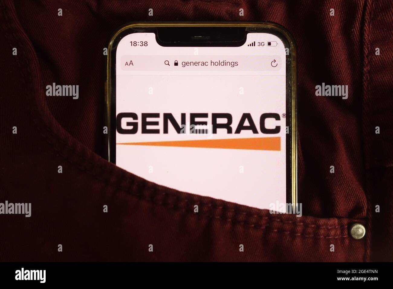 KONSKIE, POLEN - 04. August 2021: Das Logo von Generac Holdings Inc wird auf dem Mobiltelefon angezeigt Stockfoto