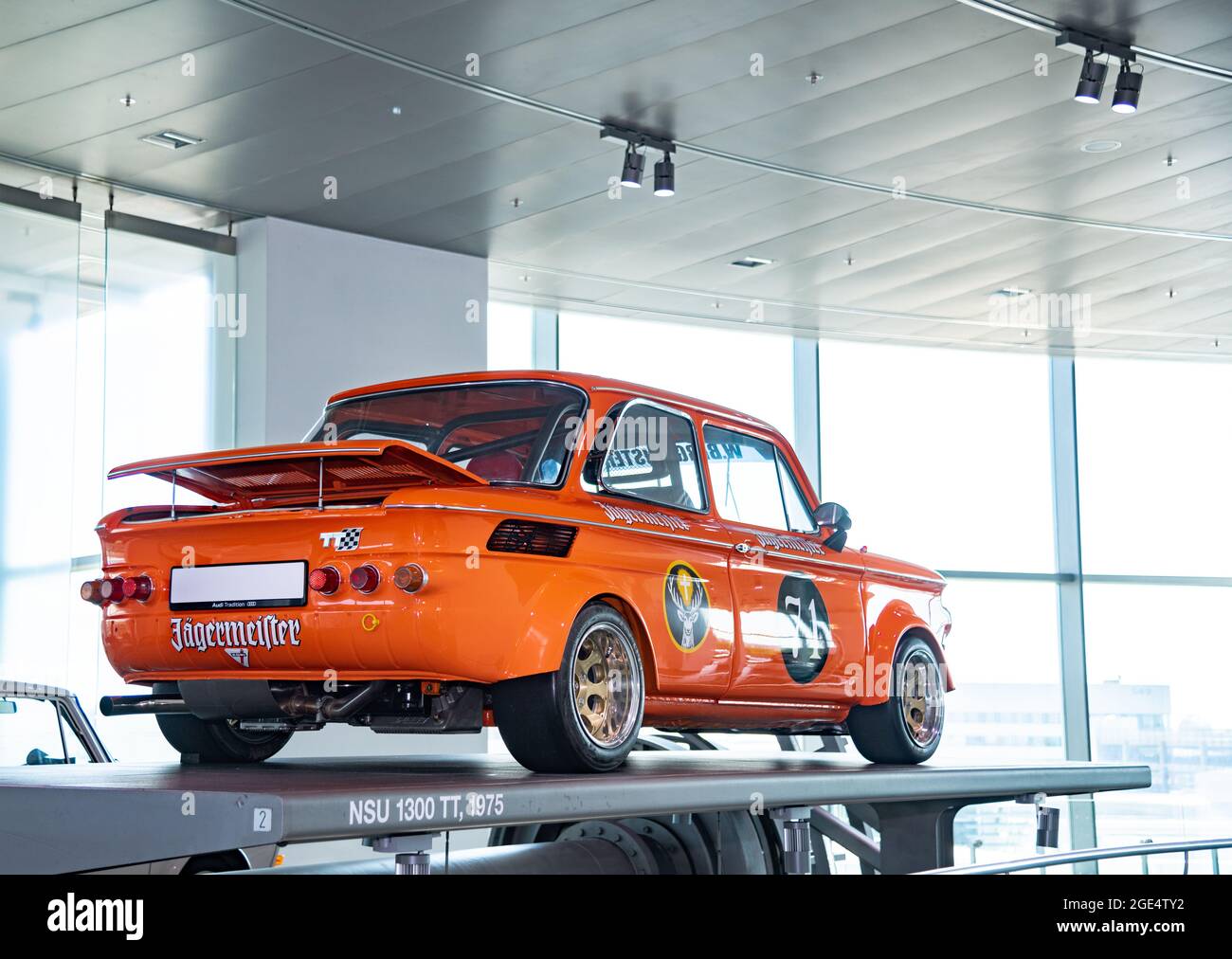 NSU TT vom Audi Museum, Ingolstadt, Deutschland. Kleiner Sportwagen mit Heckmotor aus den frühen Siebzigern Stockfoto
