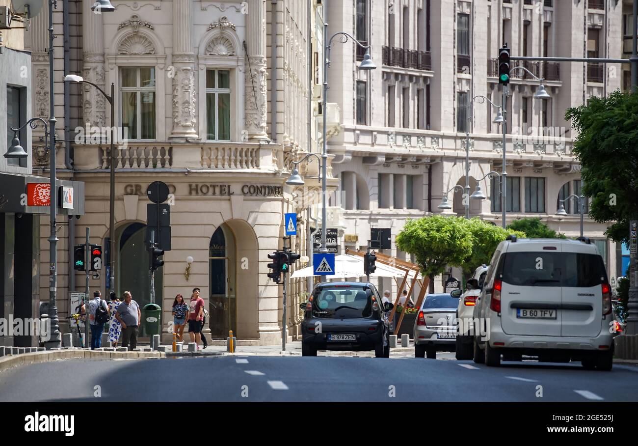 Bukarest, Rumänien - 12. August 2021: Das Grand Hotel Continental befindet sich an der Victory Avenue in Bukarest, Rumänien. Stockfoto