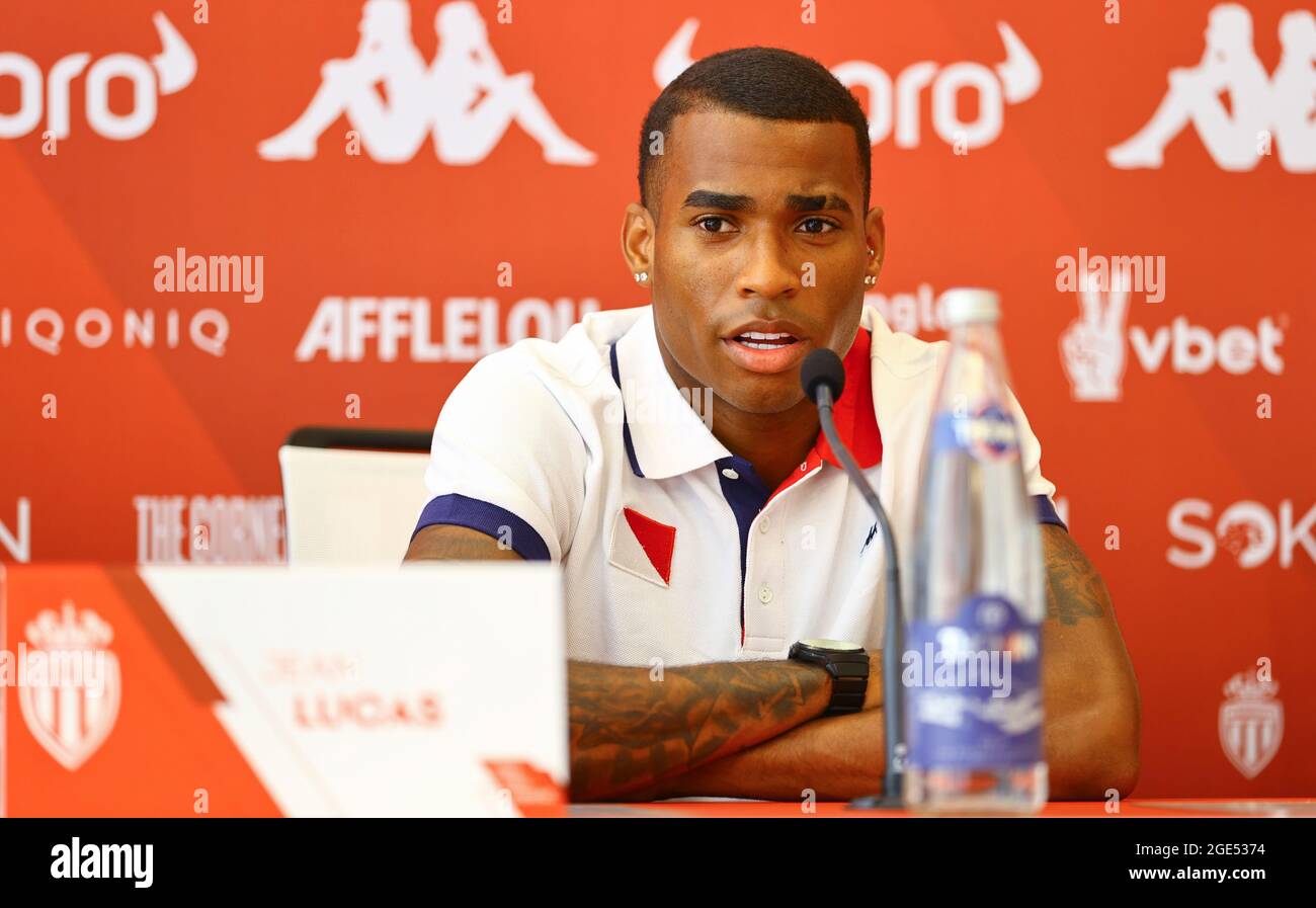La Turbie, Frankreich. August 2021. La Turbie, Frankreich - 16. August 2021: PRÄSENTATION DES Spielers in Monaco für die Saison 2021-22 mit dem brasilianischen Mittelfeldspieler Jean Lucas Oliveira. Mandoga Media Credit: dpa/Alamy Live News Stockfoto