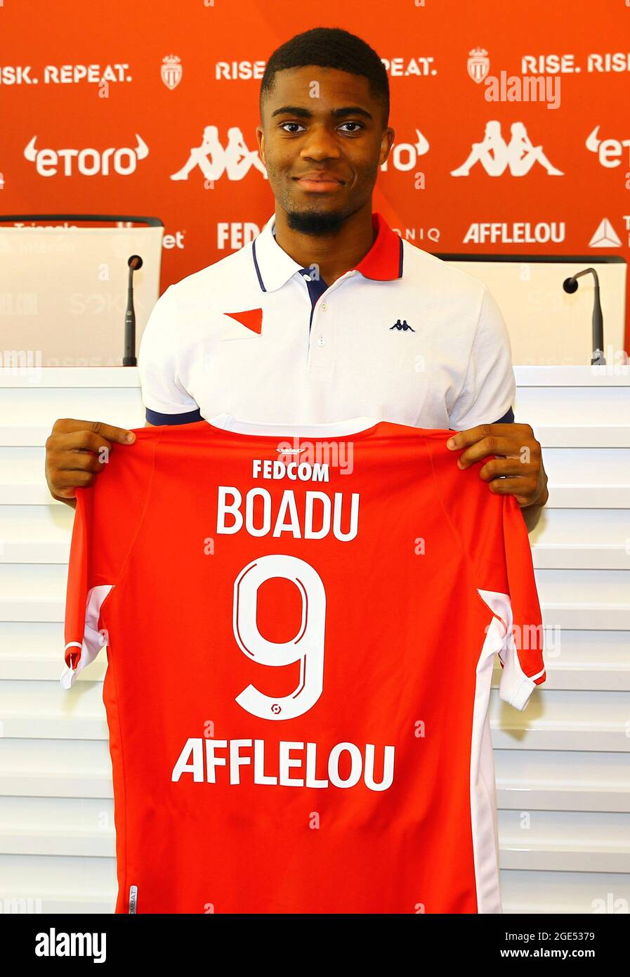 La Turbie, Frankreich. August 2021. La Turbie, Frankreich - 16. August 2021: PRÄSENTATION DES Spielers in Monaco für die Saison 2021-22 mit dem Stürmer Myron Boadu. Mandoga Media Credit: dpa/Alamy Live News Stockfoto