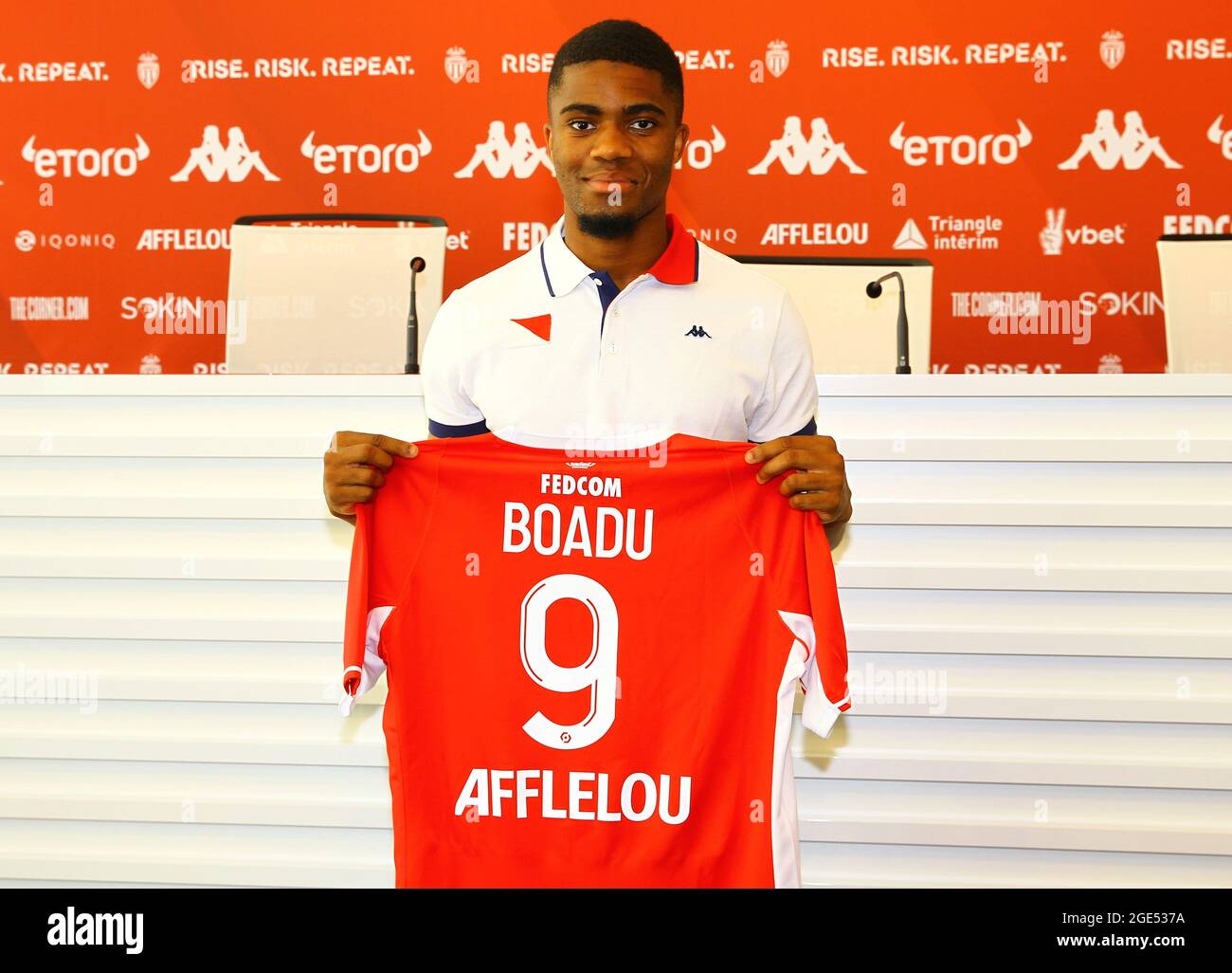 La Turbie, Frankreich. August 2021. La Turbie, Frankreich - 16. August 2021: PRÄSENTATION DES Spielers in Monaco für die Saison 2021-22 mit dem Stürmer Myron Boadu. Mandoga Media Credit: dpa/Alamy Live News Stockfoto
