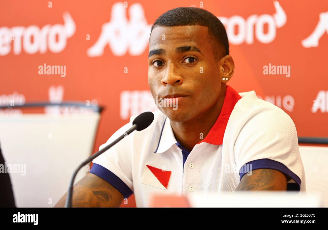 La Turbie, Frankreich. August 2021. La Turbie, Frankreich - 16. August 2021: PRÄSENTATION DES Spielers in Monaco für die Saison 2021-22 mit dem brasilianischen Mittelfeldspieler Jean Lucas Oliveira. Mandoga Media Credit: dpa/Alamy Live News Stockfoto