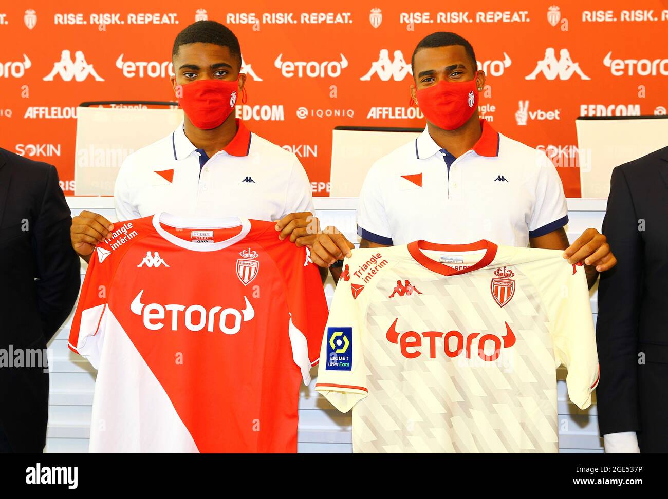La Turbie, Frankreich. August 2021. La Turbie, Frankreich - 16. August 2021: PRÄSENTATION DES Spielers in Monaco für die Saison 2021-22 mit Jean Lucas und Myron Boadu. Mandoga Media Credit: dpa/Alamy Live News Stockfoto