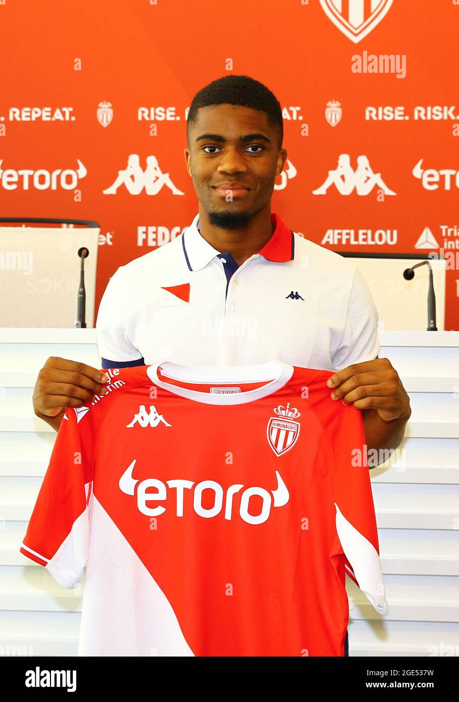 La Turbie, Frankreich. August 2021. La Turbie, Frankreich - 16. August 2021: PRÄSENTATION DES Spielers in Monaco für die Saison 2021-22 mit dem Stürmer Myron Boadu. Mandoga Media Credit: dpa/Alamy Live News Stockfoto