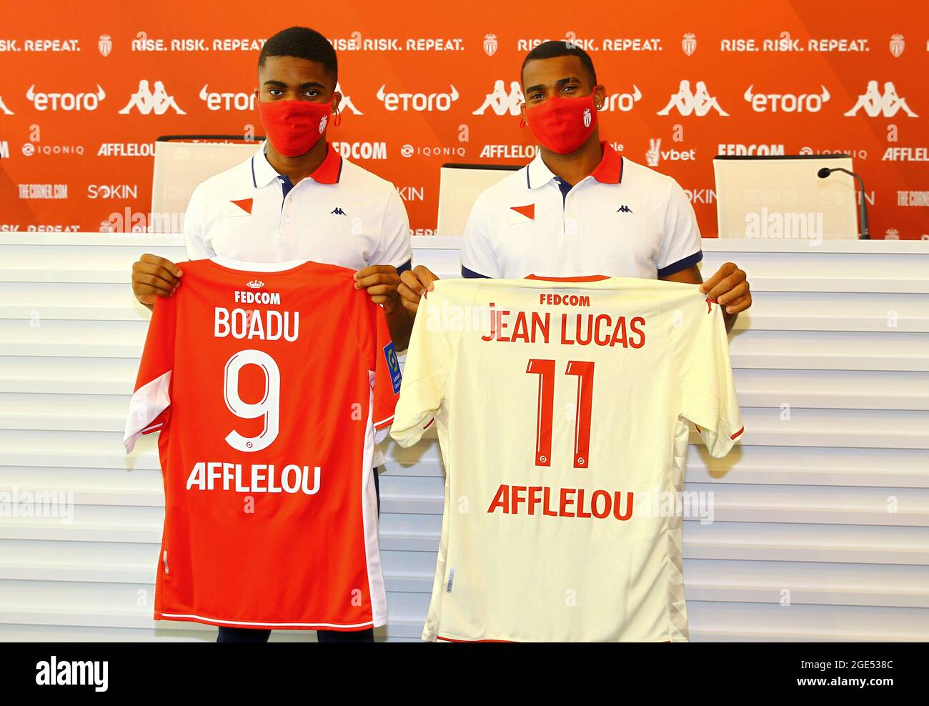 La Turbie, Frankreich. August 2021. La Turbie, Frankreich - 16. August 2021: PRÄSENTATION DES Spielers in Monaco für die Saison 2021-22 mit Jean Lucas und Myron Boadu. Mandoga Media Credit: dpa/Alamy Live News Stockfoto