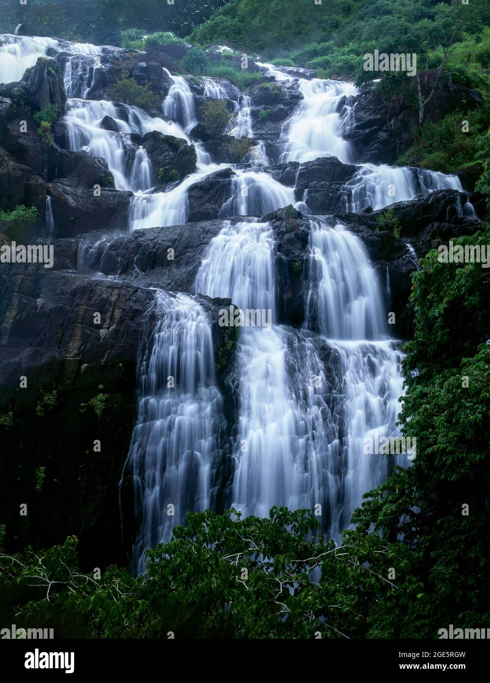 Marottichal Ilanjippara Wasserfälle in der Nähe von Thrissur; Trichur, Western Ghats, Kerala, Indien Stockfoto
