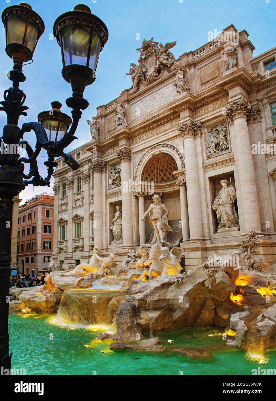 Lichtinstallation am Trevi-Brunnen, Fontana di Trevi, Rom, Latium, Italien Stockfoto
