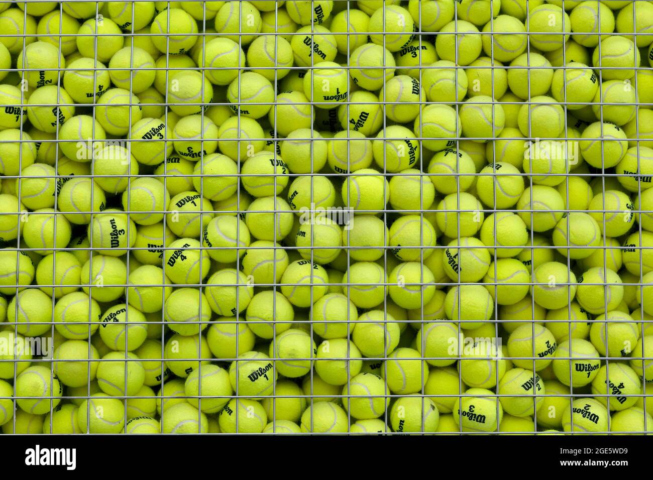 Tennisbälle bei Sportveranstaltungen, Montreal, Provinz Quebec, Kanada Stockfoto