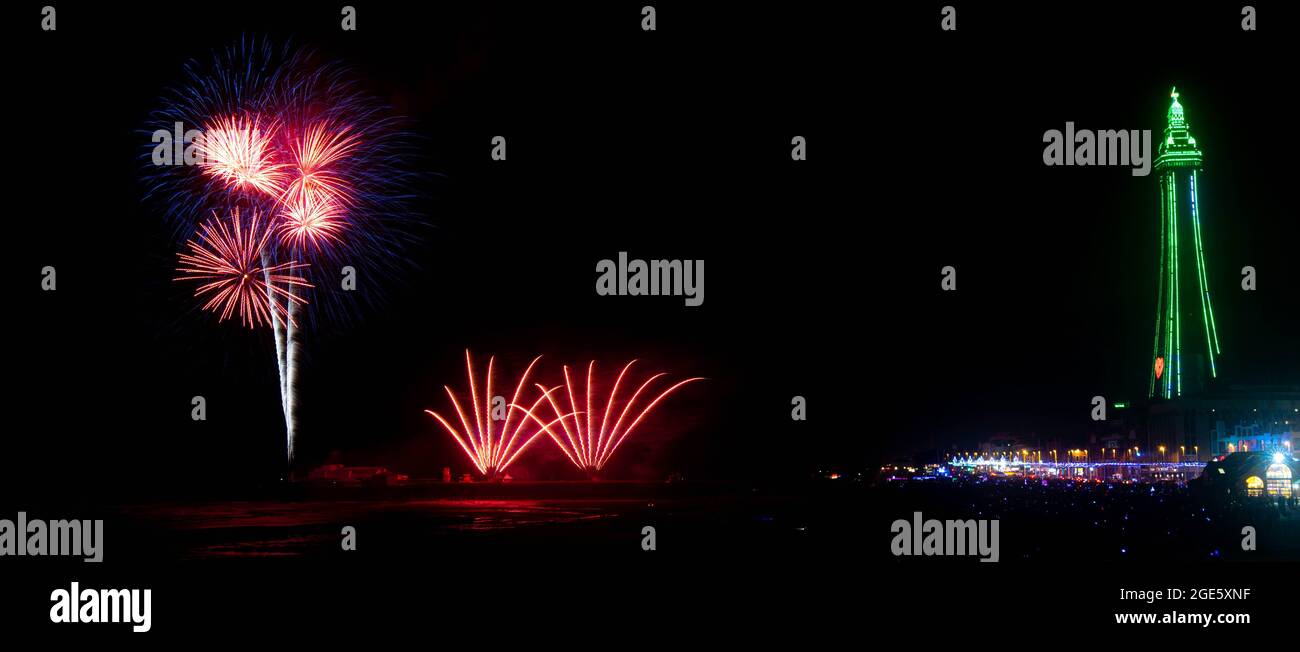 World Fireworks Championships North Pier Blackpool, Lancashire beleuchten den Himmel mit einer spektakulären pyrotechnischen Show Stockfoto
