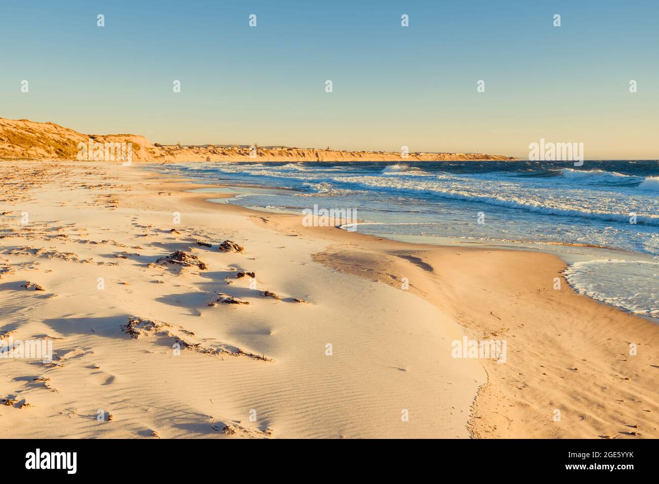 Blanche Point Strand bei Sonnenuntergang im Winter, Fleurieu Peninsula, Südaustralien Stockfoto