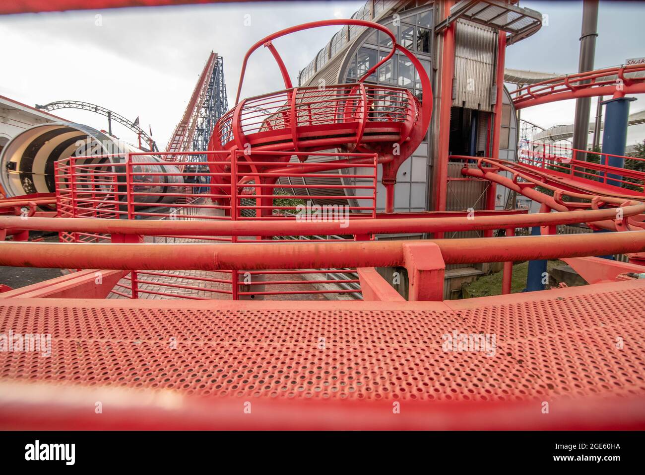 Blackpool Pleasure Beach Pepsi Max Big One, Icon Construction, Revolution, Ripleys und Pasaje Del Terror Stockfoto