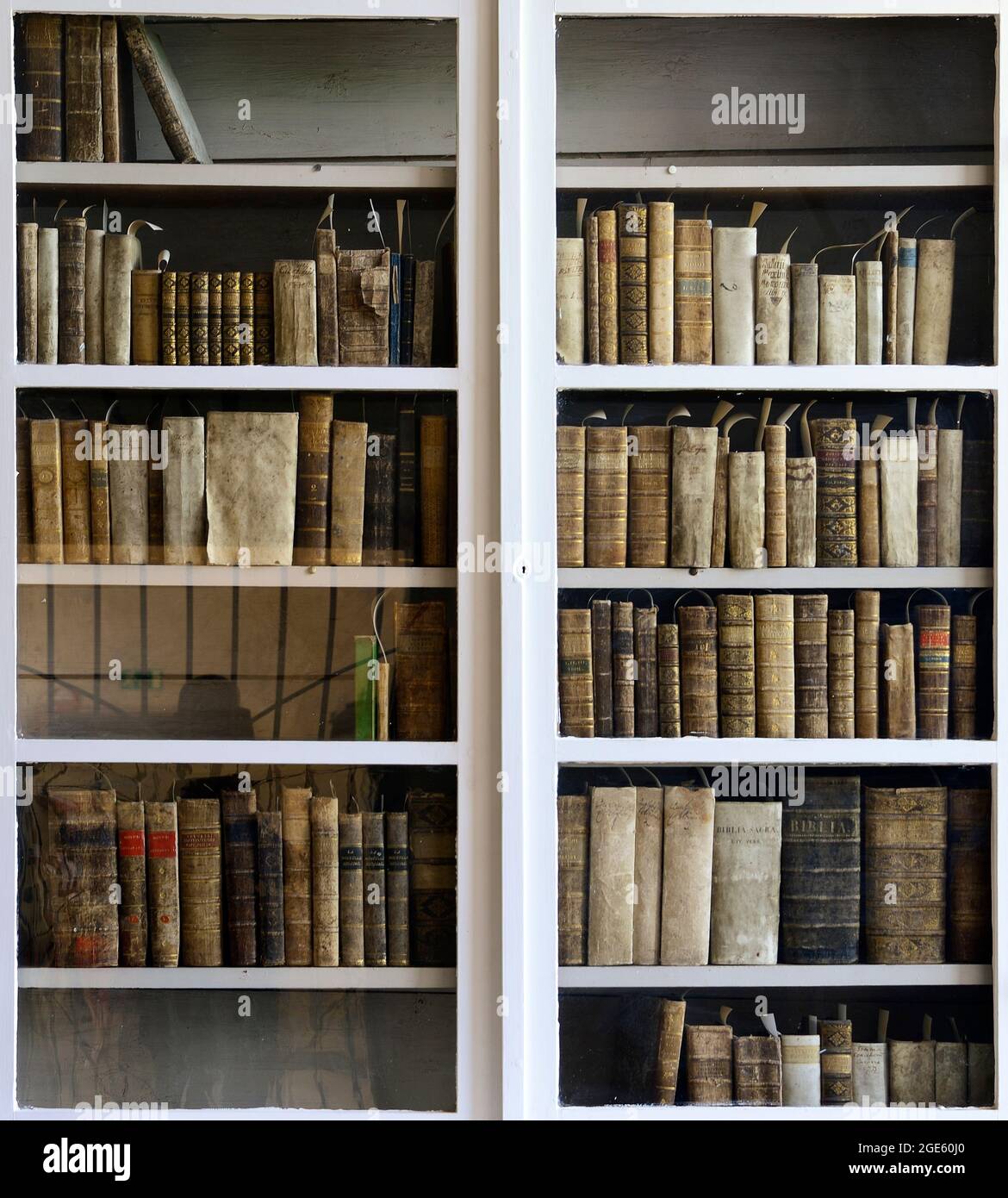 Blick auf eine alte schwedische Bibliothek Stockfoto