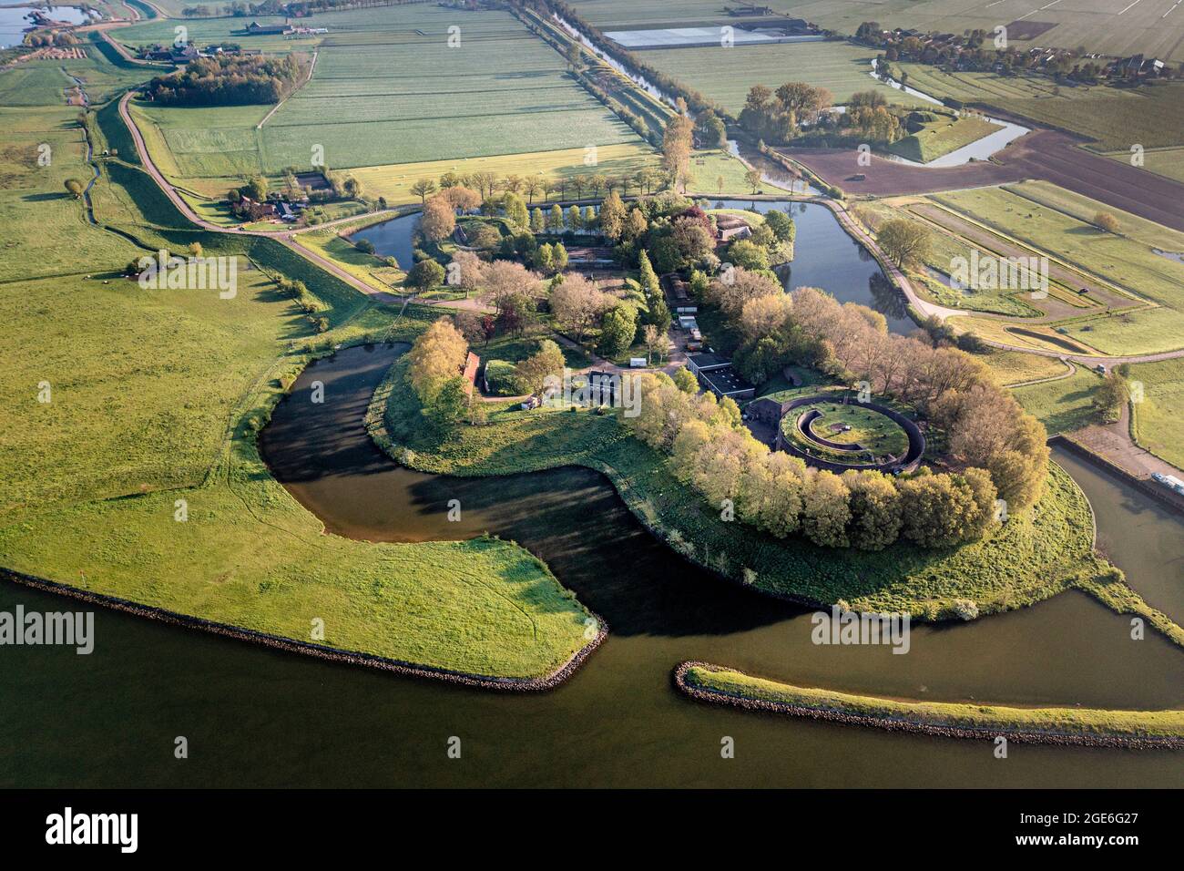 Niederlande, Schalkwijk, Fort Honswijk, Teil der Neuen Niederländischen Wasserlinie. UNESCO-Weltkulturerbe. Niederländische Wasserschutzlinien. Lek River. Antenne. Stockfoto