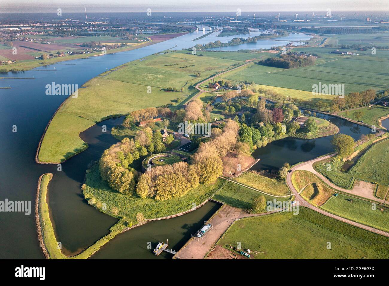 Niederlande, Schalkwijk, Fort Honswijk, Teil der Neuen Niederländischen Wasserlinie. UNESCO-Weltkulturerbe. Niederländische Wasserschutzlinien. Lek River. Antenne. Stockfoto