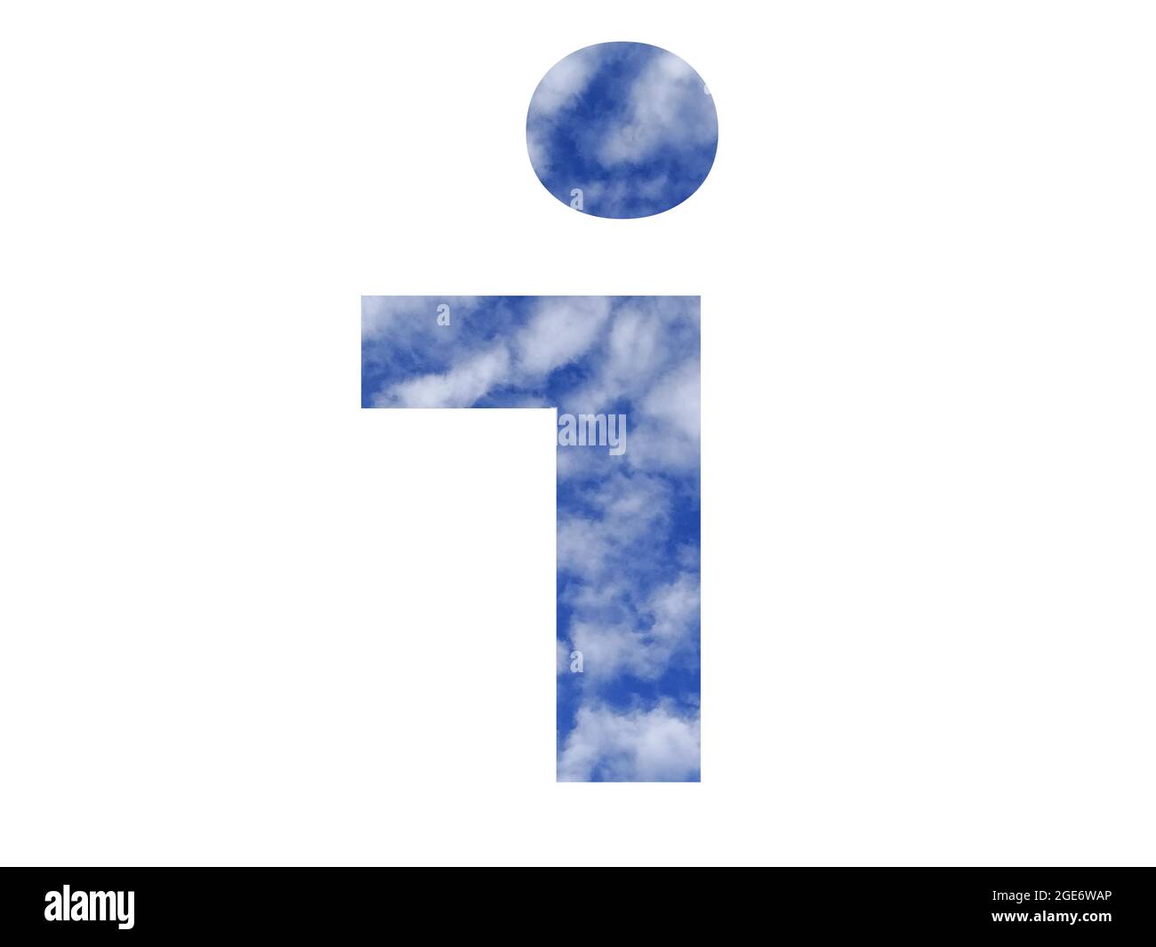 Buchstabe i des Alphabets mit blauem Himmel und weißen Wolken, isoliert auf weißem Hintergrund Stockfoto