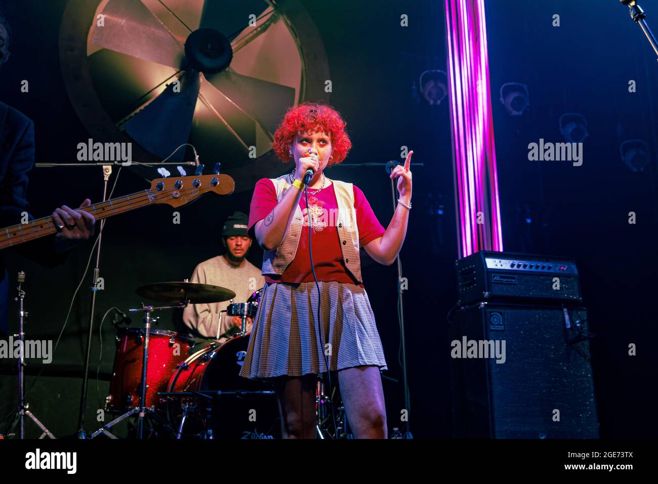 14. August 2021: Die britische Sängerin Phoebe Green tritt in Liverpool in der Invisible Wind Factory auf (Foto: © Andy von Pip/ZUMA Press Wire) Stockfoto