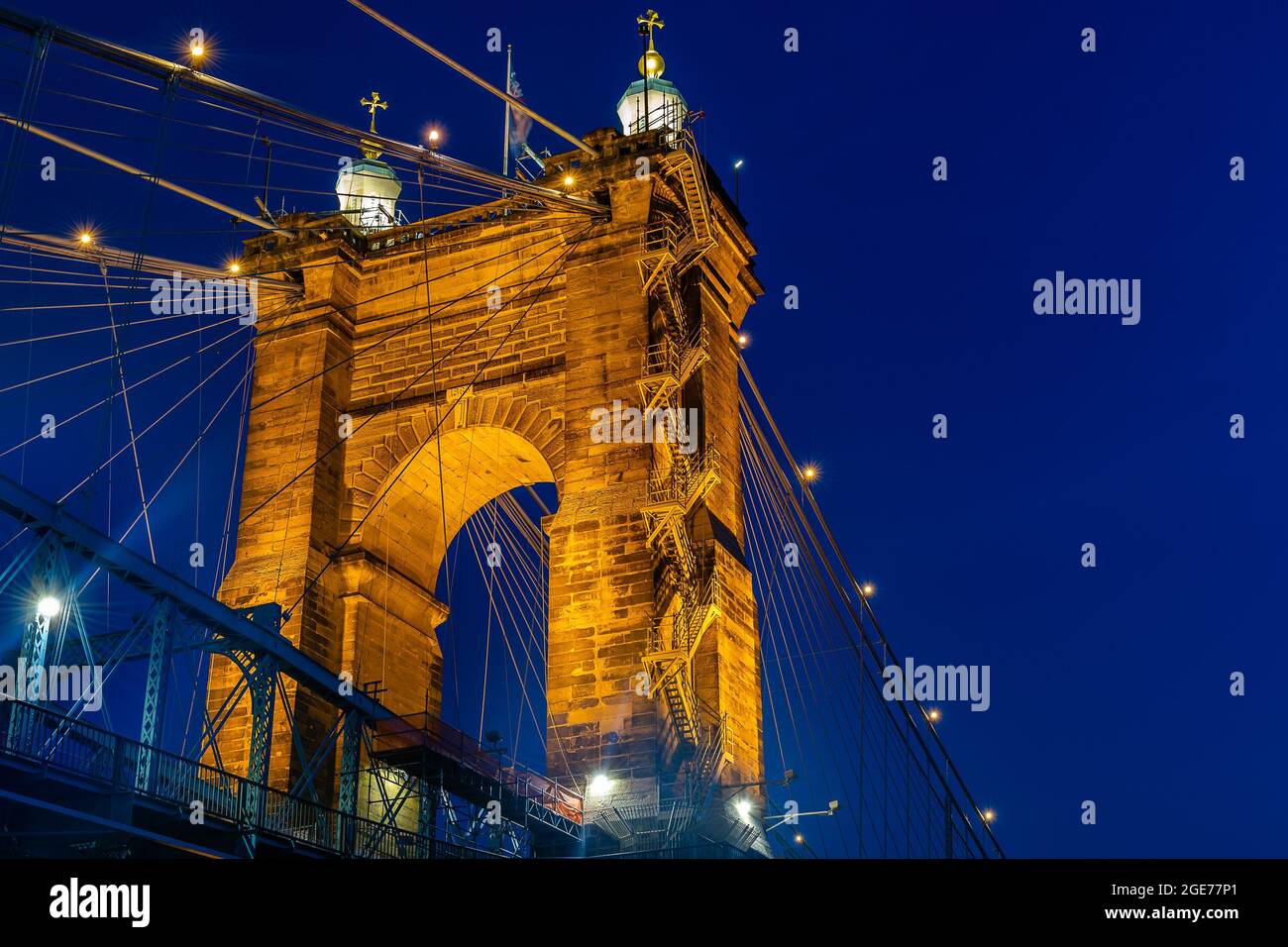 Cincinnati Skyline in der Dämmerung Stockfoto