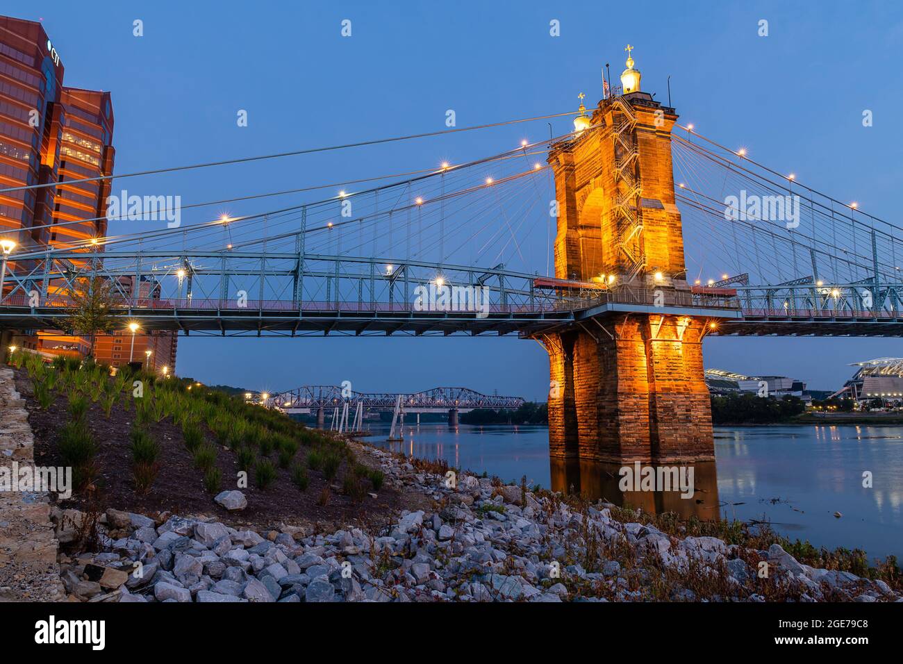 Cincinnati Skyline in der Dämmerung Stockfoto