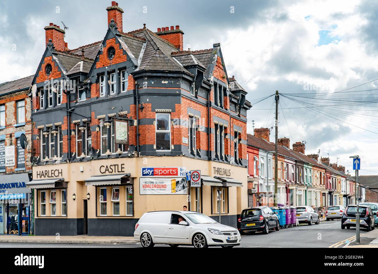 The Harlech Castle Pub, County Road, Walton, Liverpool 4. Bild aufgenommen im August 2021. Stockfoto