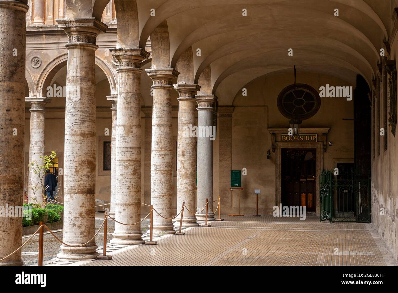 Innenhof der Galerie Doria Pamphilj in Rom, Italien. Stockfoto