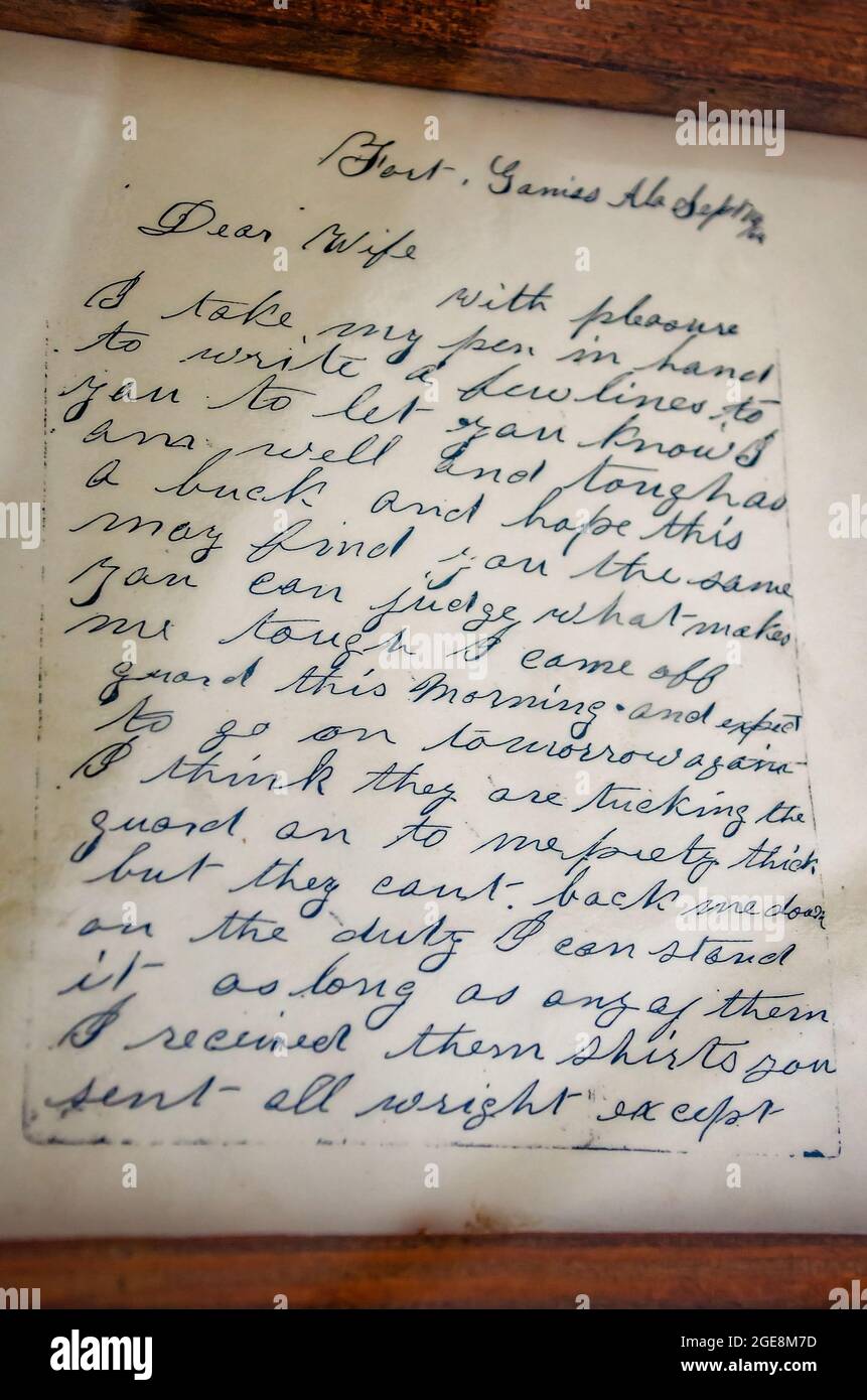 Ein Brief eines konföderierten Soldaten an seine Frau aus dem Jahr 1864 wird am 12. August 2021 im Fort Gaines Museum in Dauphin Island, Alabama, ausgestellt. Stockfoto