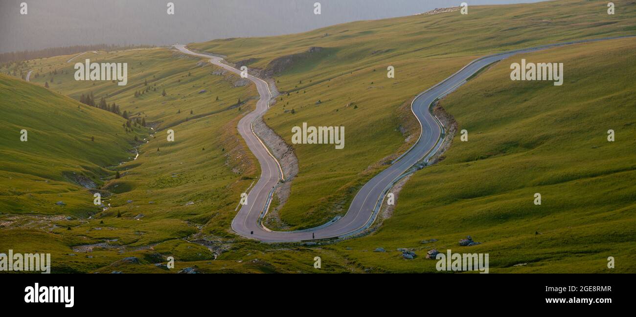 Berühmte Nationalstraße 67C in Rumänien genannt Transalpina Stockfoto