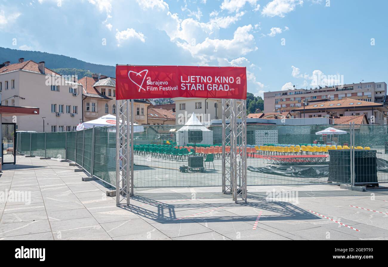 Das Open-Air-Kino Stari Grad wird für das Sarajevo Film Festival 2021 vorbereitet Stockfoto