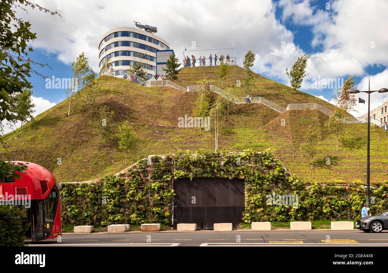 LONDONER MARMORBOGEN HÜGELT DEN HÜGEL VON DER LAUTSPRECHERECKE AUS GESEHEN Stockfoto
