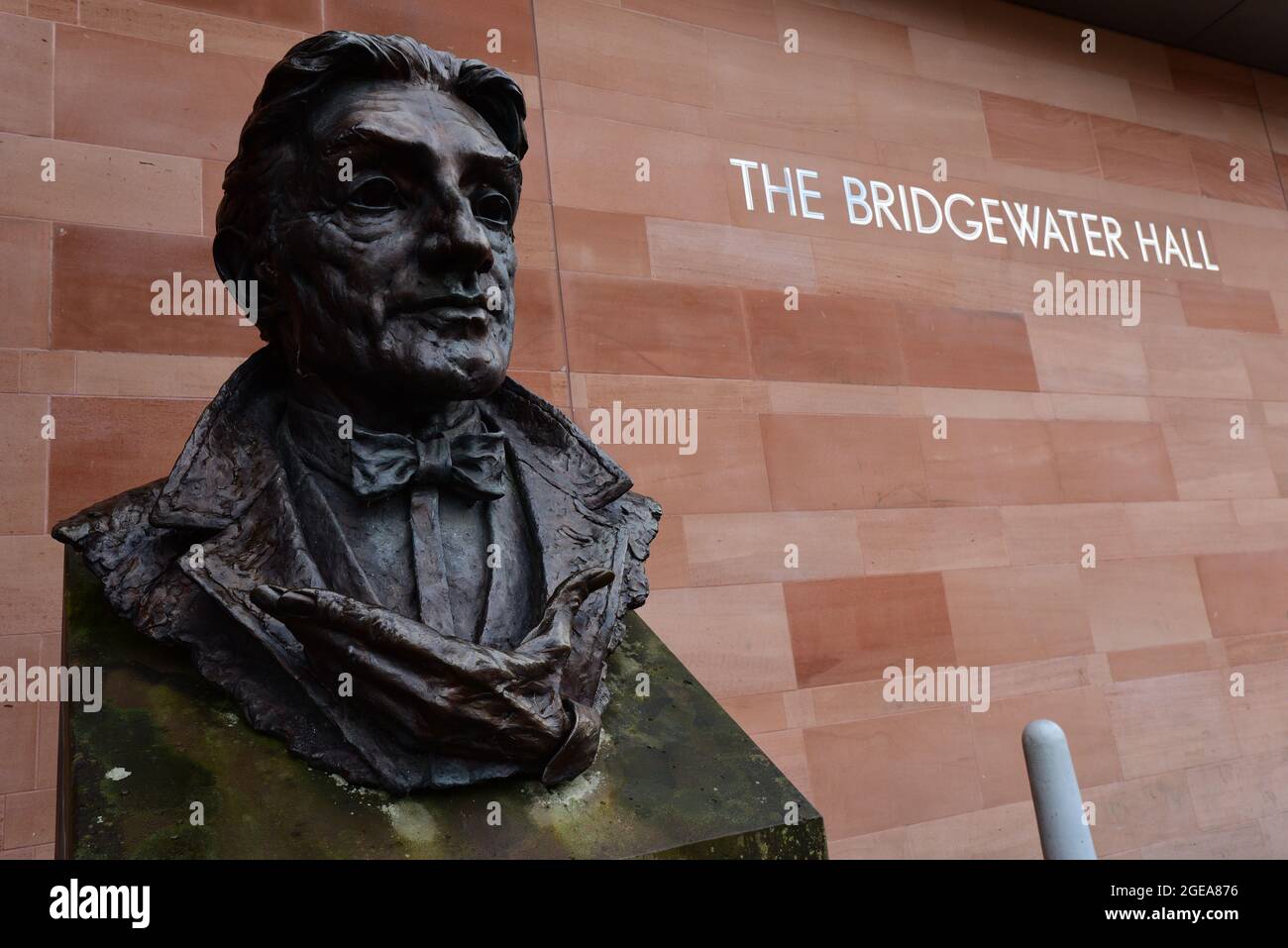 Die Büste von Sir John Barbirolli in der Bridgewater Hall Stockfoto