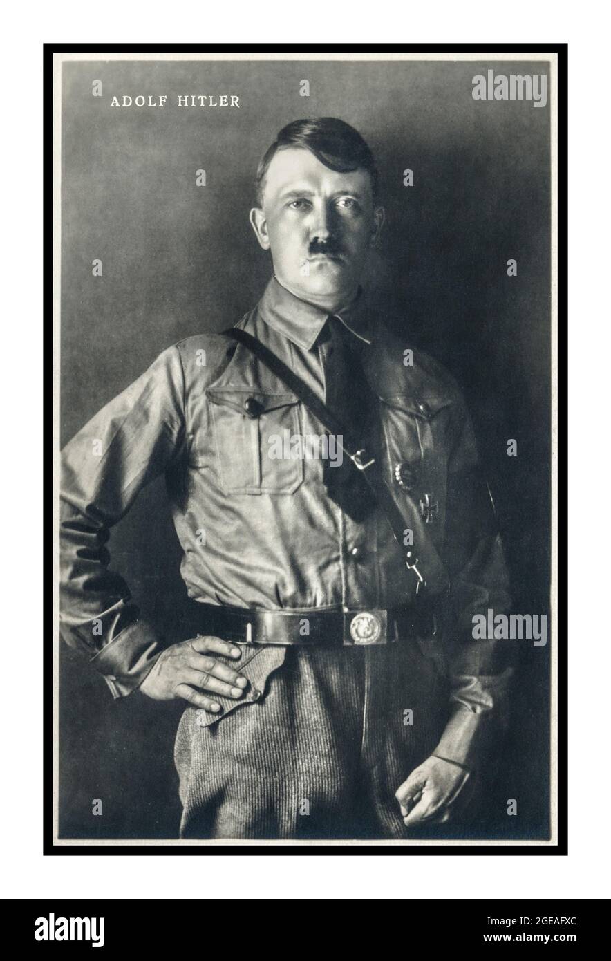 Adolf Hitler in NSDAP-Militäruniform 1930er Jahre formelles Studio-Machtporträt von Hoffmann für Propaganda-Wahlplakat Nazi-Deutschland Stockfoto