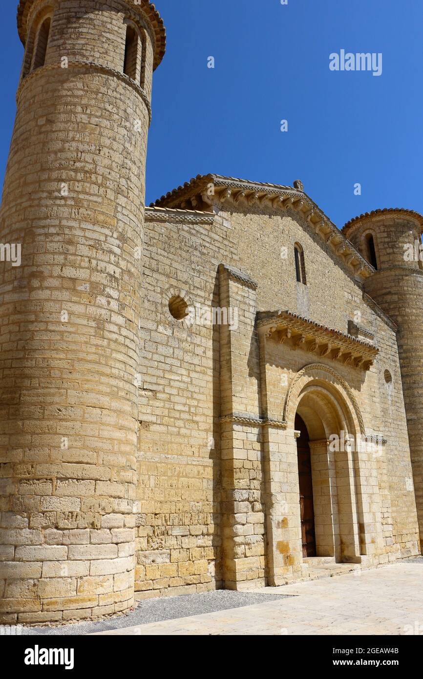 Außenansicht der Kirche des Heiligen Martin von Tours Fromista Palencia aus dem 11. Jahrhundert, Spanien Stockfoto