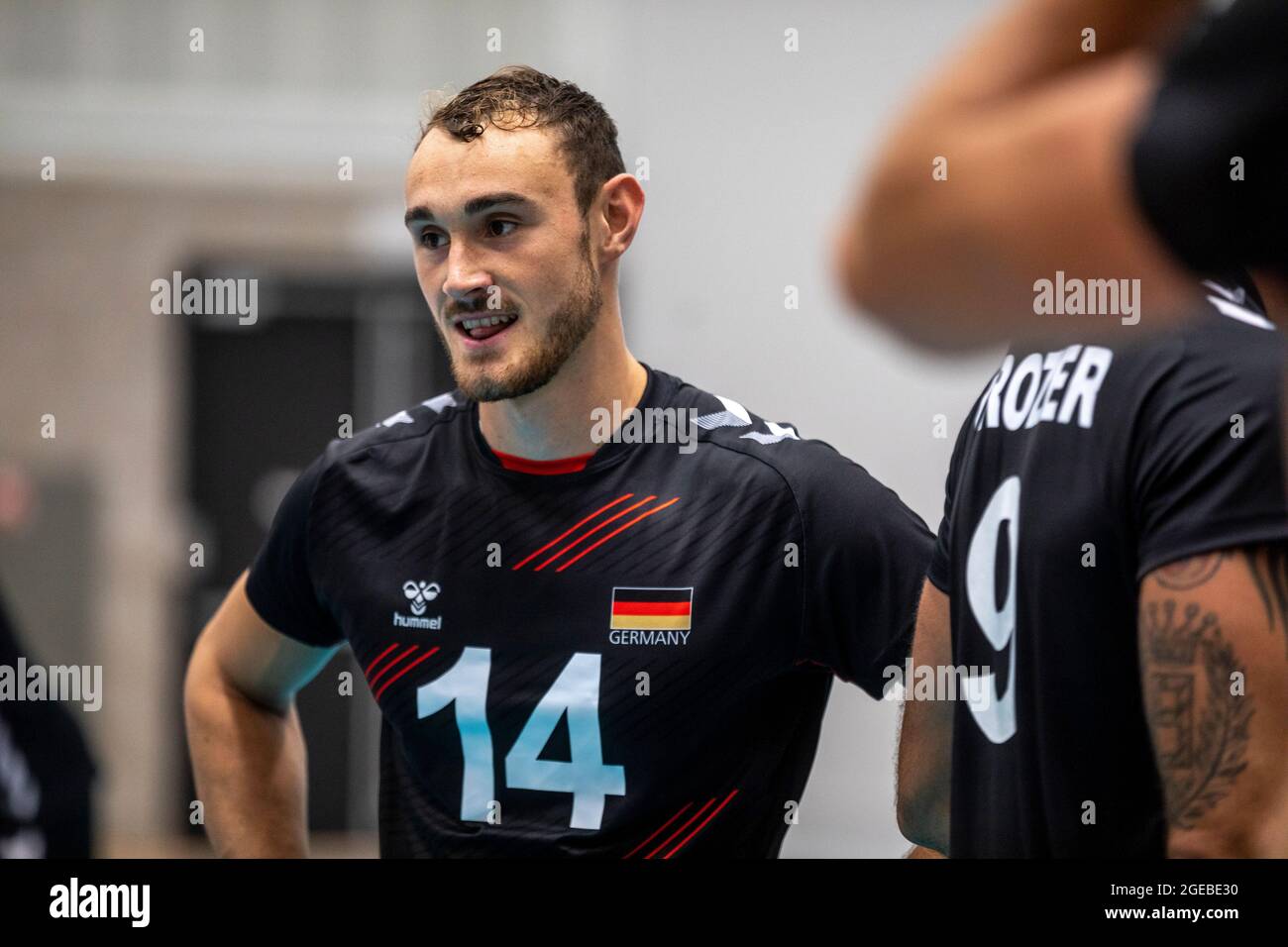 Der deutsche Moritz Karlitzek im Bild bei einem freundlichen Volleyballspiel zwischen Belgiens Nationalmannschaft der Männer, den Roten Drachen und dem Ger Stockfoto