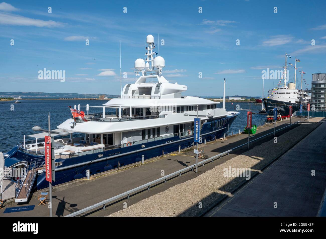 Non Exclusive: ***KEINE E-MAIL ONLINE, AUSSER VEREINBART***£33 Million Superyacht Triple Seven hat in Leith angedockt. Tom Cruise, hat vor kurzem die Luxusyacht gemietet Stockfoto