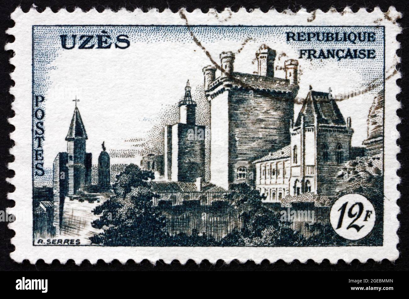 FRANKREICH - UM 1957: Eine in Frankreich gedruckte Briefmarke zeigt den Blick auf das Schloss Uzes, um 1957 Stockfoto