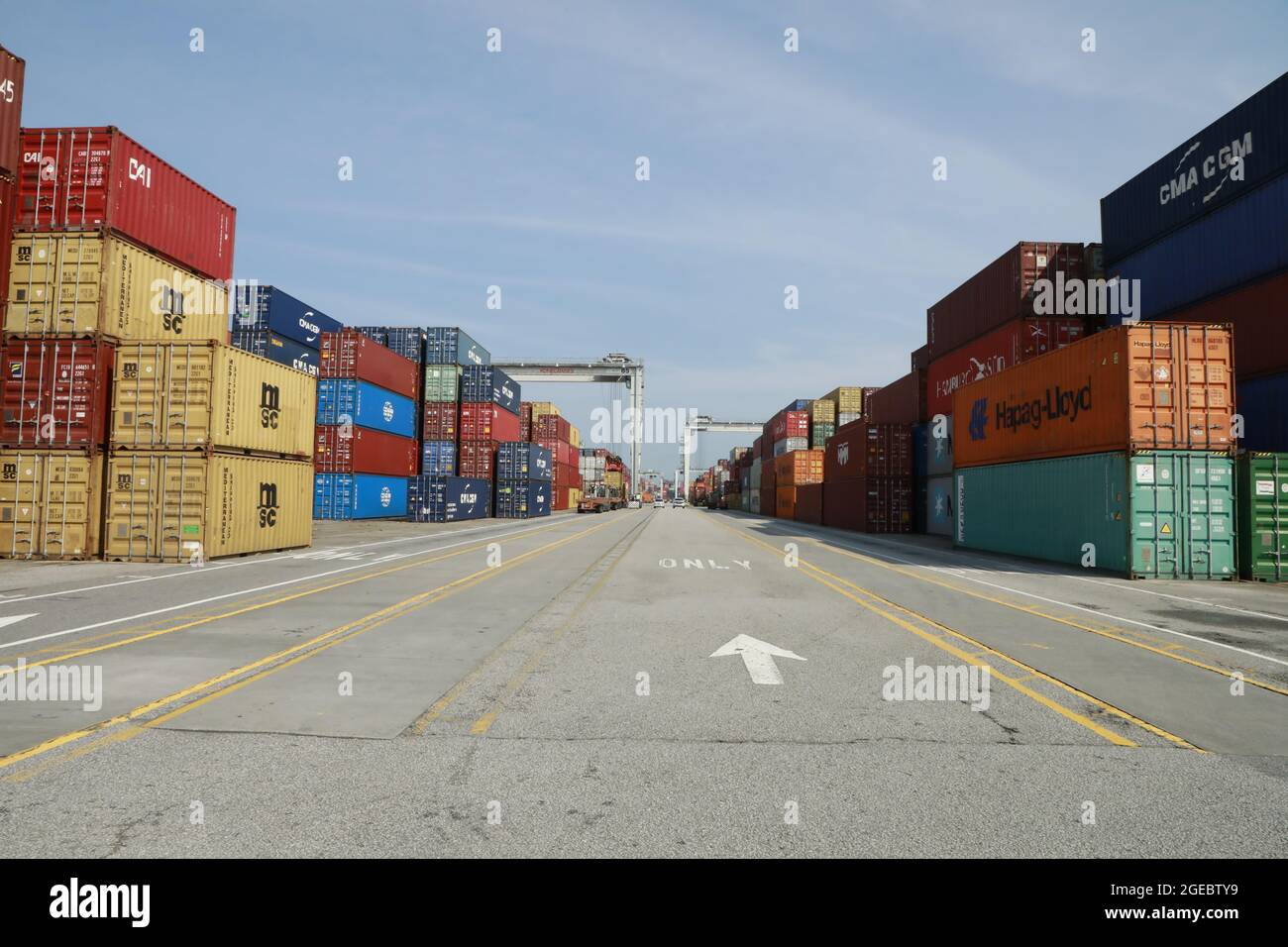 Schiffscontainer im Zoll- und Grenzschutzhafen von Savannah 30. Juli 2021 CBP-Fotos von Jaime Rodriguez Sr Stockfoto