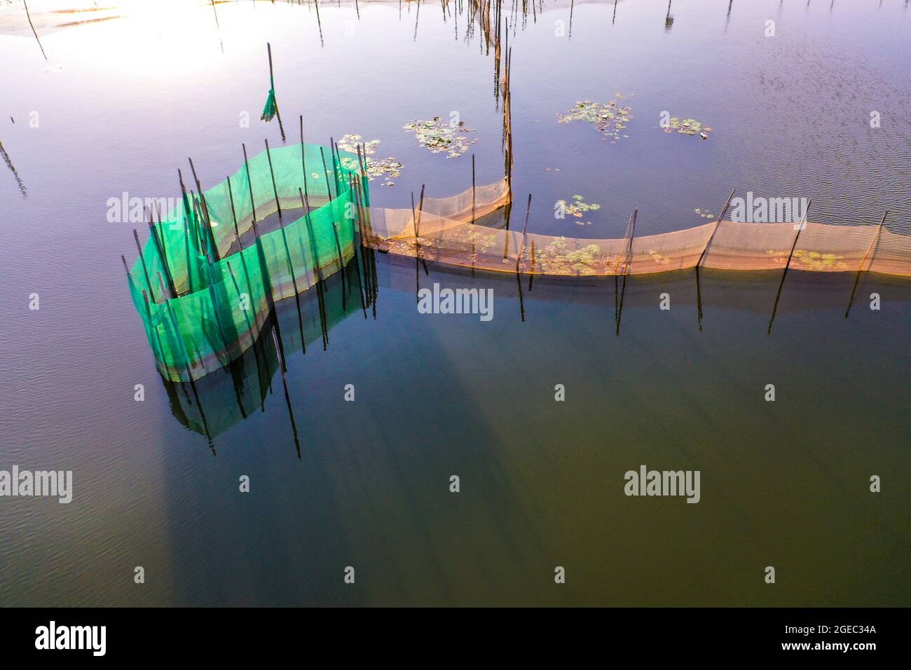 Schöner Bao Lam See in der Provinz Lam Dong im Süden Vietnams Stockfoto