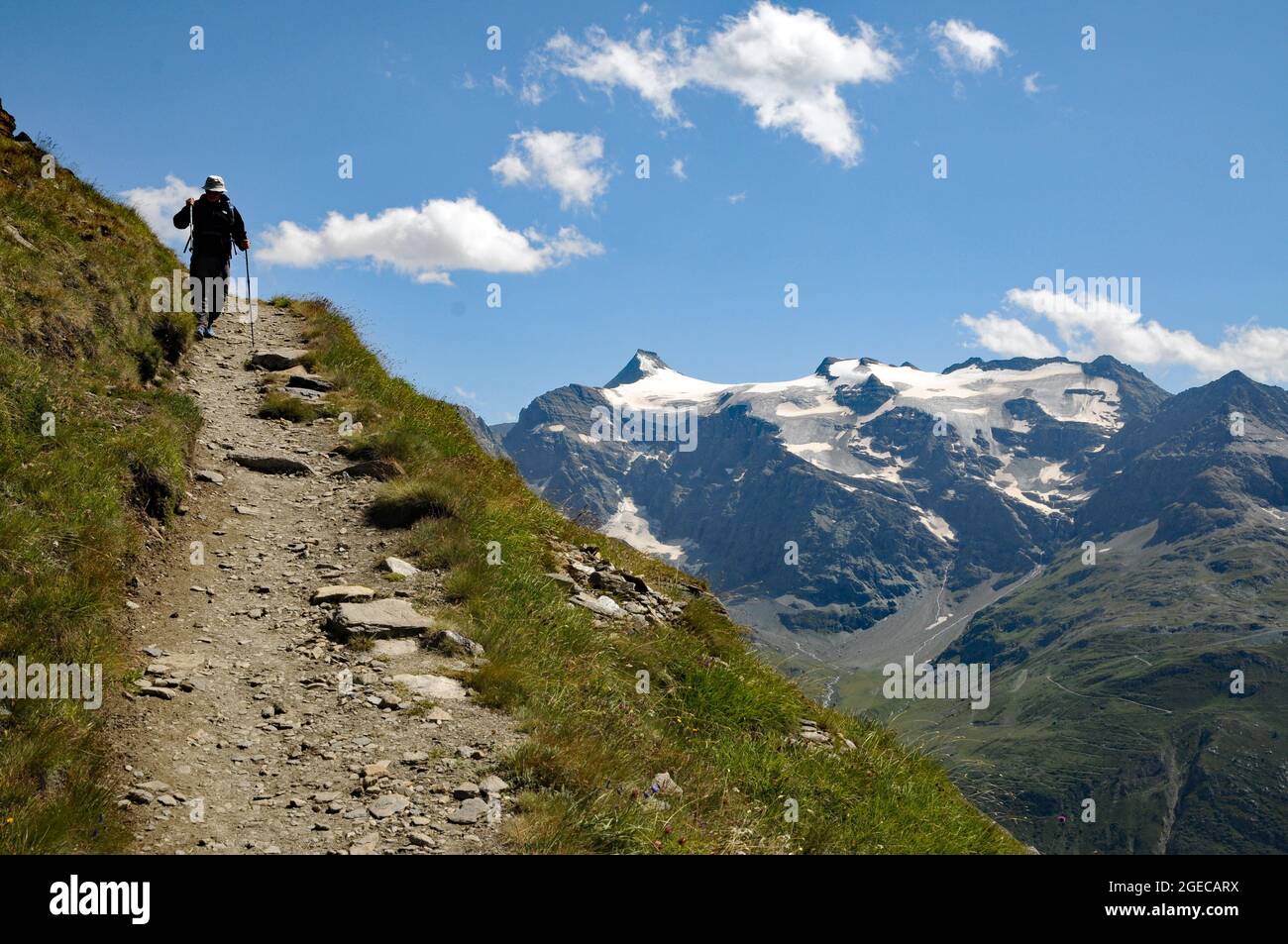 Lungo il sentiero balcone tra il col de l'Iseran e il Refuge du Carrò nelle alpi Cozie francesi Stockfoto