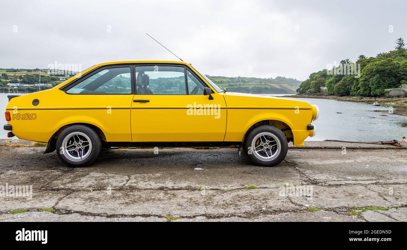 Ford Escort RS2000 Motorwagen gelb lackiert Stockfoto