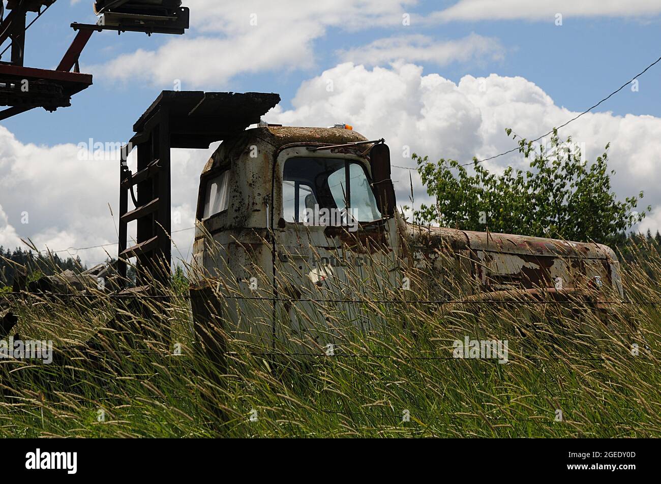 southwick/Nez Perce County/Idaho/USA. 23.Juni 2018.-Alte Scheunen und Autos und Picknicks als Müll oder Kunst oder alte Geschichte der Vereinigten Staaten von Amerika. Und alte Lebensweise Southwick Nez Perce County nördlichen Idaho. (Foto.Francis Dean / Deanpictures. Stockfoto