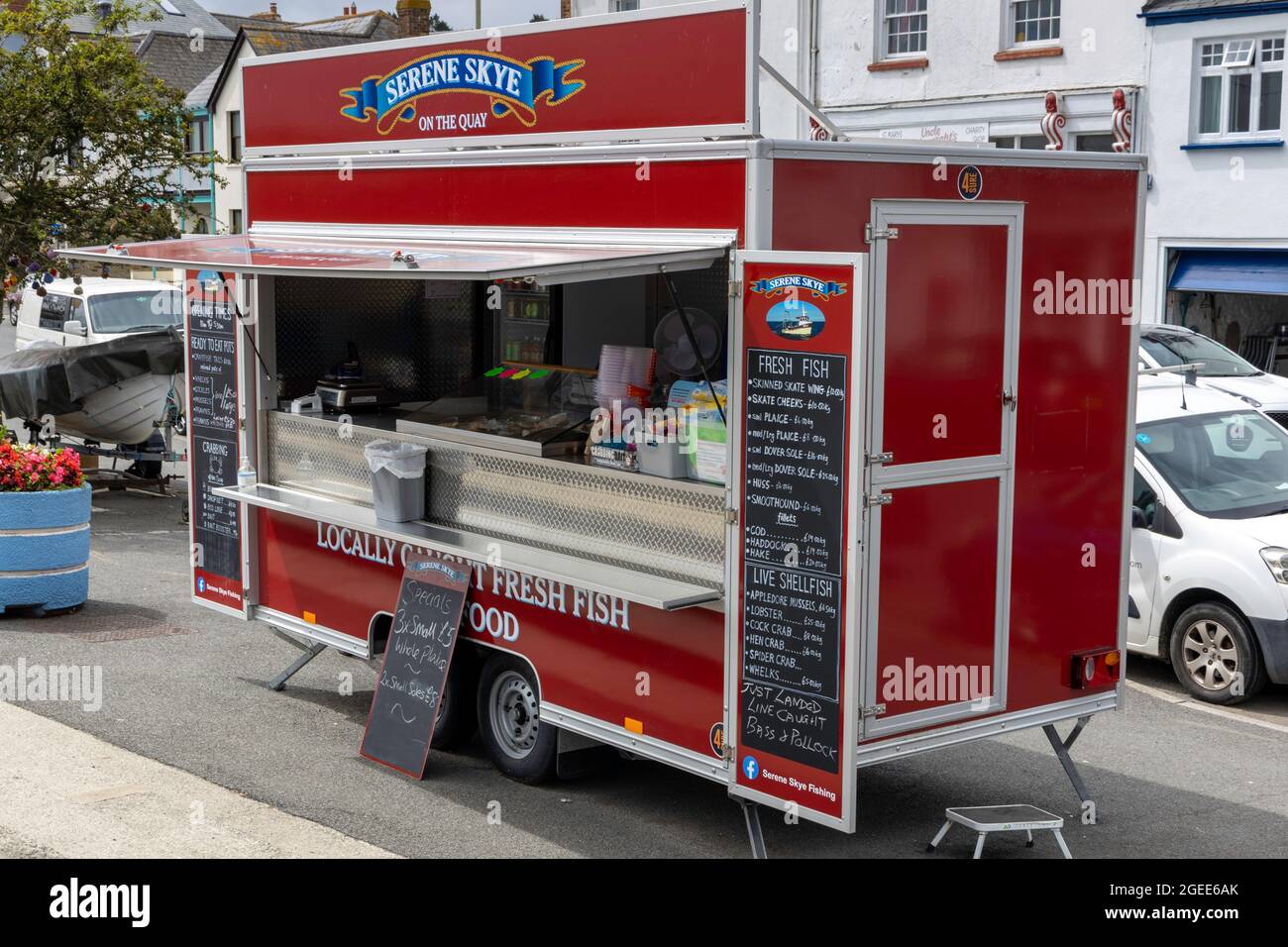 Anhänger für frischen Fisch auf der Appledore Promenade in North Devon Stockfoto